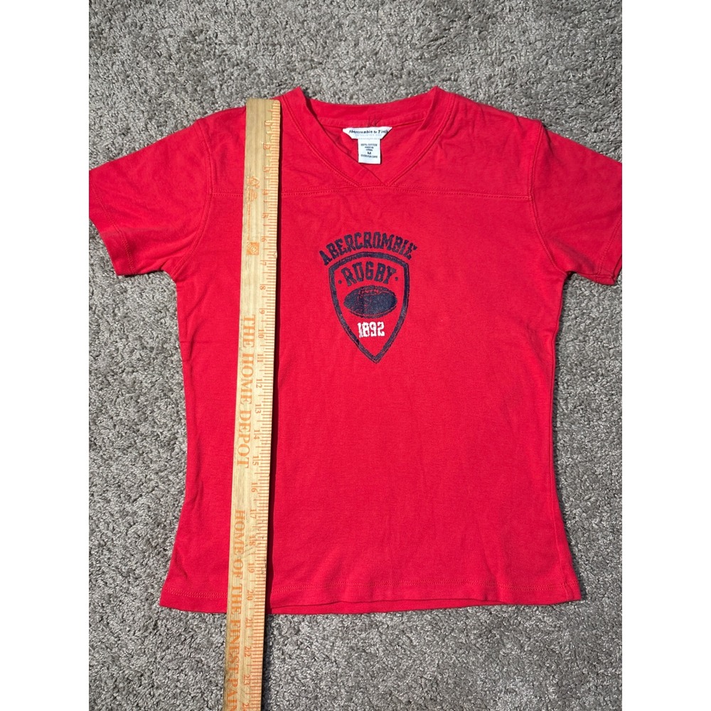 Abercrombie & Fitch Red Rugby Graphic V-Neck T-Shirt women M 100% Cotton - Picture 5 of 7